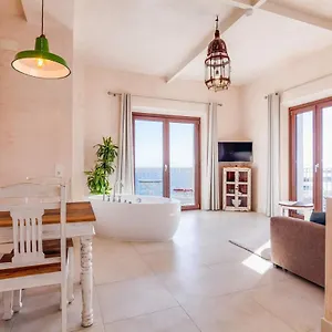https://la-residencia-tarifa.es-andalucia.com