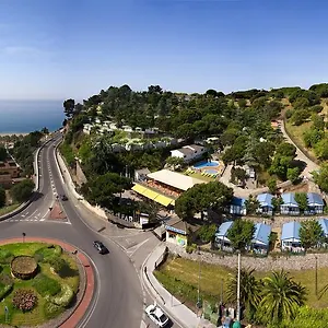 https://camping-el-far.catalonia-hotels.com
